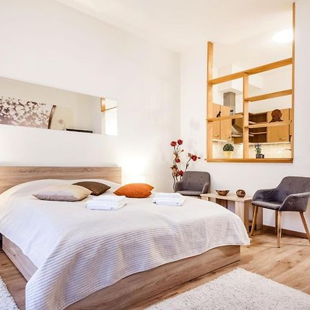 布达佩斯Downtown Charm With Balcony And Garden View公寓 外观 照片