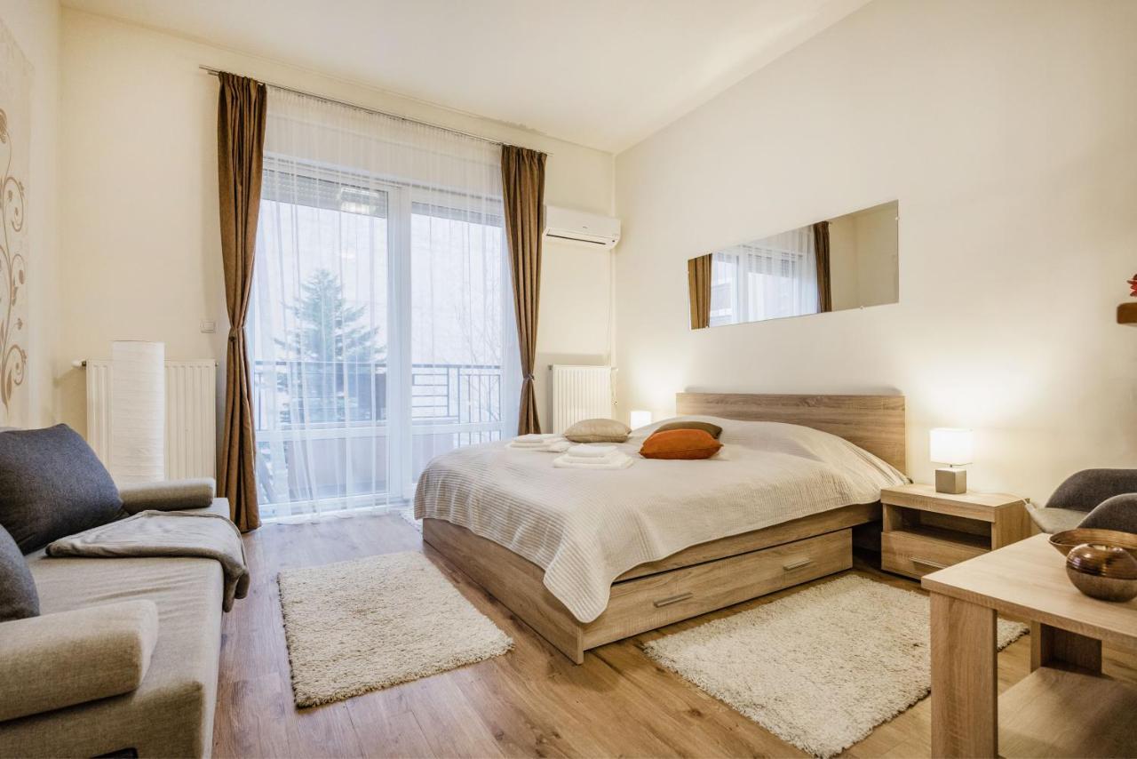 布达佩斯Downtown Charm With Balcony And Garden View公寓 外观 照片